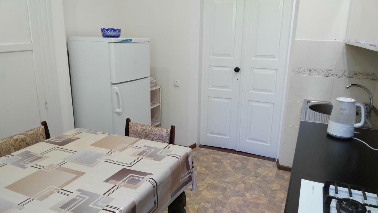 Separate Room Homestay In A Private House, Facilities Shared With Owner Berdychiv Exterior photo